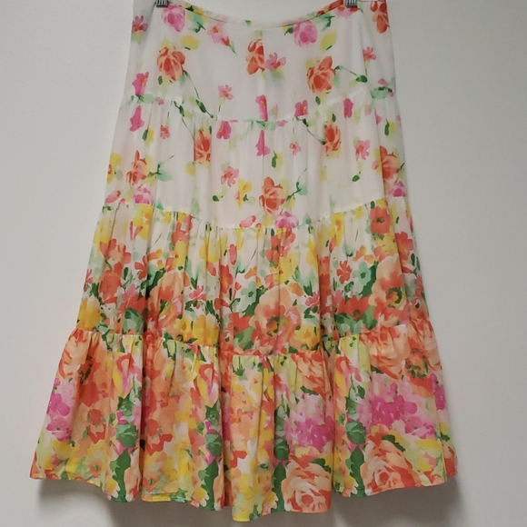 Floral cotton tiered midi skirt - Picture 2 of 10